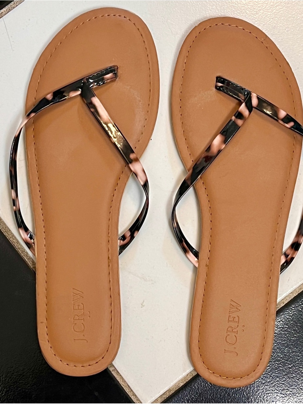 Sz. 10 J. Crew Women's Tan Sandals with Black and Blush Tortoise-Strap